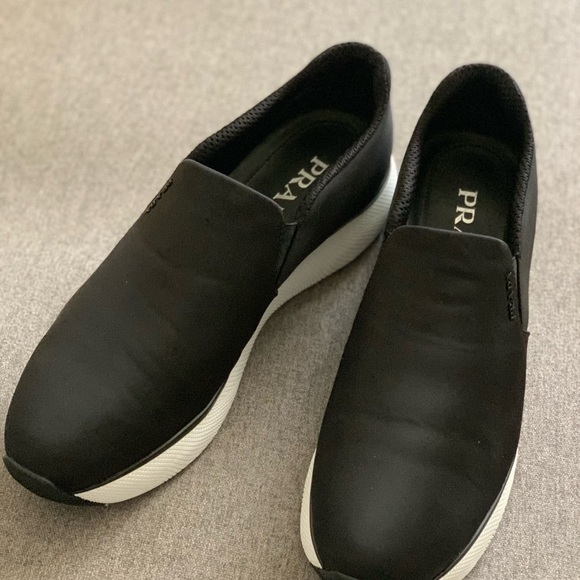 Prada shoes - Picture 3 of 5